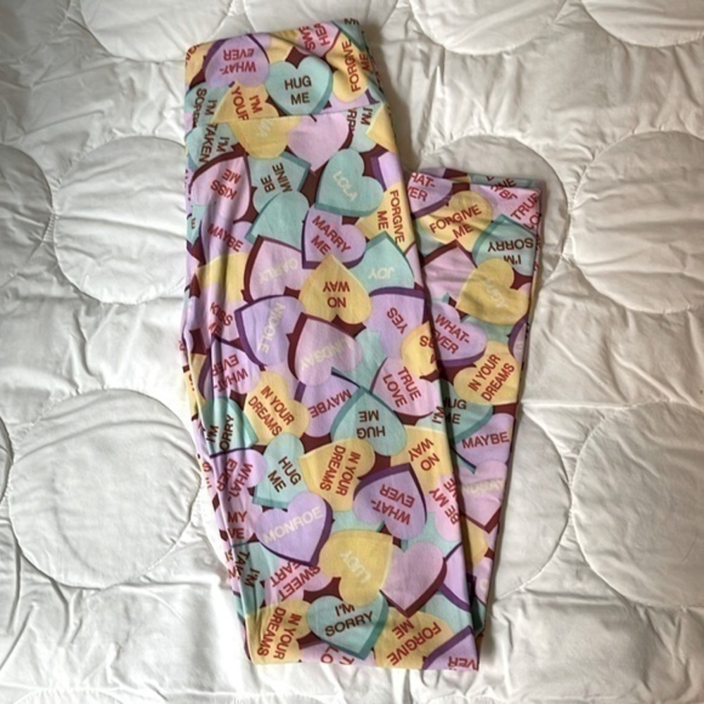 LuLaRoe Conversation Heart Valentine Leggings OS